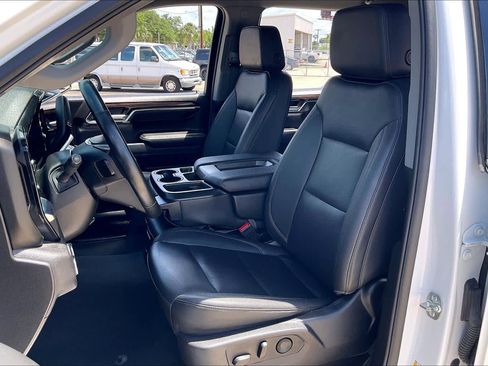 Used 2025 GMC Sierra 1500 SLT RWD image 16