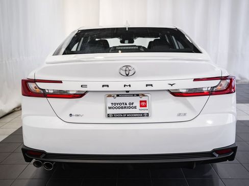 New 2026 Toyota Camry SE image 5