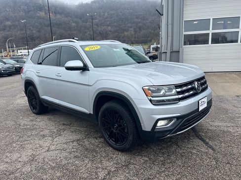 Used 2019 Volkswagen Atlas SEL Premium image 3