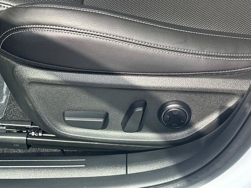 Used 2026 Genesis G70 2.5T RWD image 29
