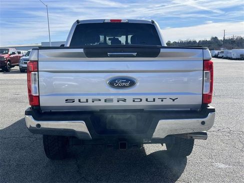 Used 2018 Ford F250 Lariat w/ Lariat Value Package image 5