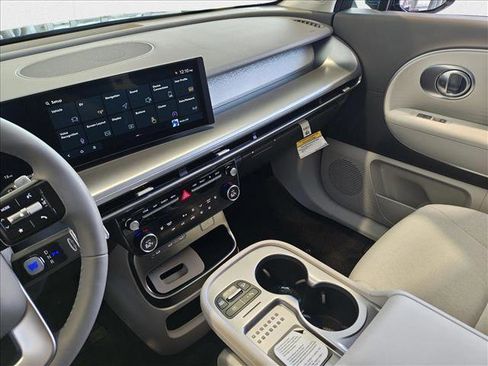 New 2026 Hyundai Ioniq 9 SE AWD/4WD image 12