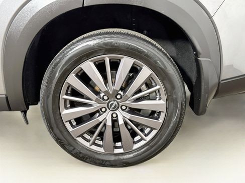 Used 2023 Nissan Pathfinder SL w/ SL Premium Package AWD/4WD image 30