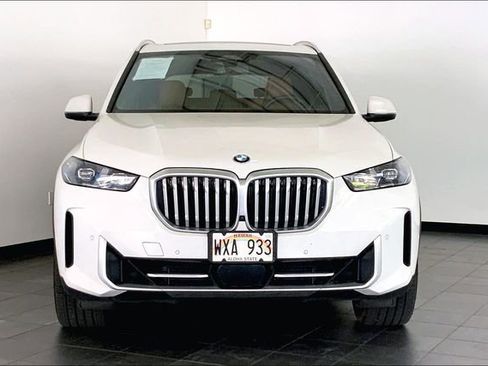Certified 2024 BMW X5 sDrive40i w/ Premium Package RWD image 3