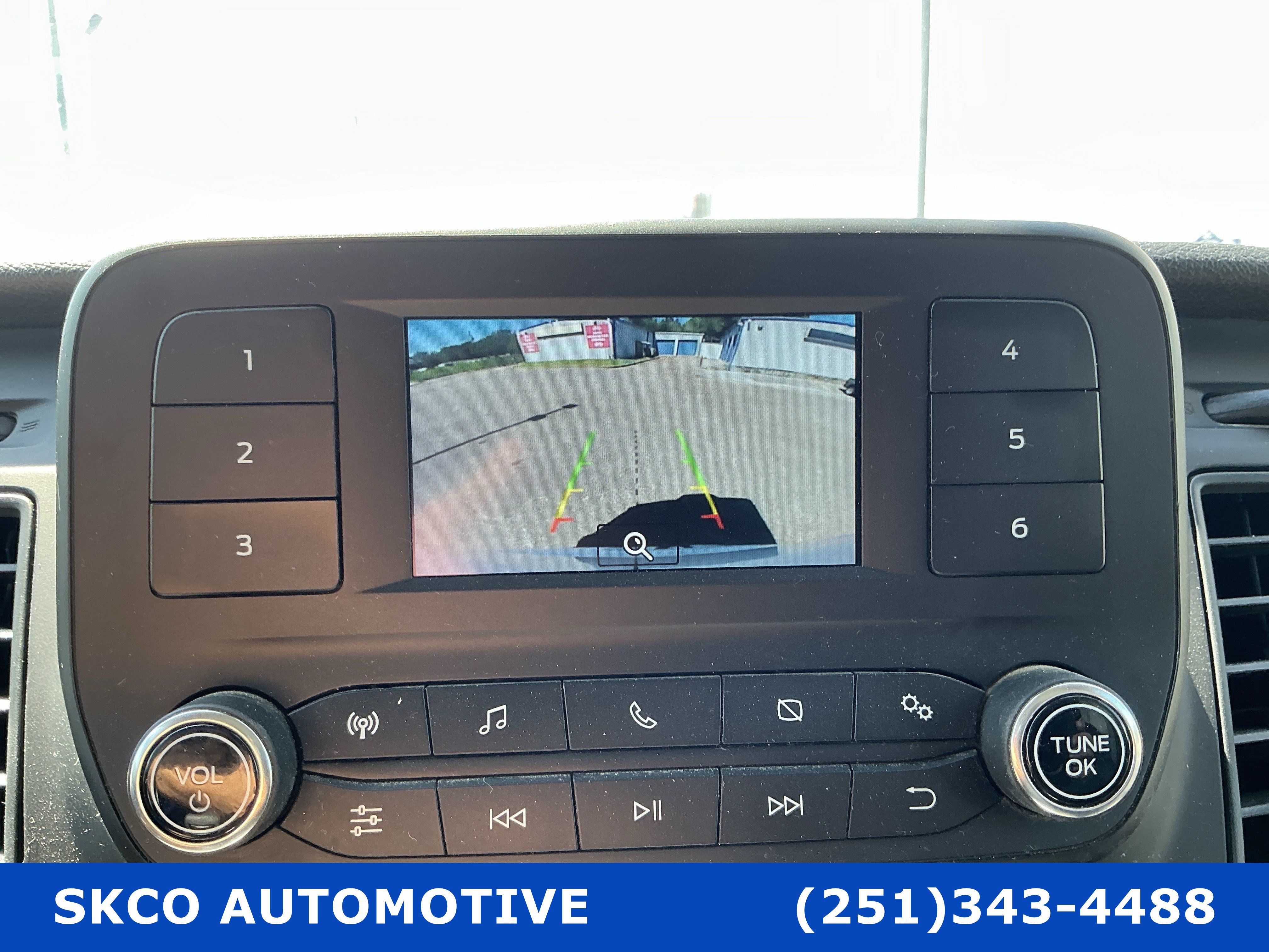 Used 2025 Ford Transit 250 148 Medium Roof RWD image 17