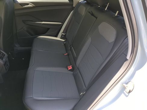 New 2026 Volkswagen Taos SE FWD image 15