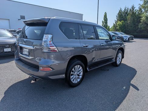 Used 2021 Lexus GX 460 w/ Accessory Package AWD/4WD image 3