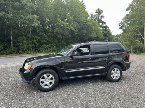 Used 2010 Jeep Grand Cherokee Laredo w/ Popular Equipment Group AWD/4WD image 2