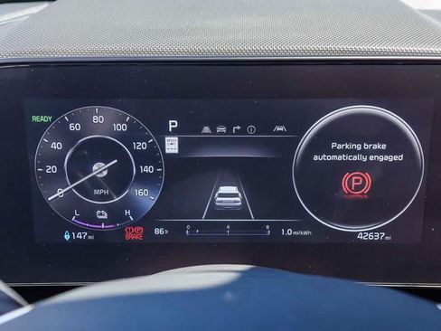 Certified 2024 Kia Niro Wind FWD image 23