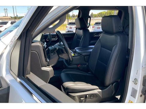 Used 2024 Chevrolet Silverado 3500 LTZ image 26