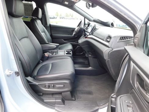 Used 2025 Honda Odyssey Sport-L image 18