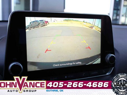 Used 2025 Nissan Sentra SV FWD image 31