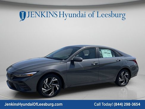New 2026 Hyundai Elantra Limited FWD image 12
