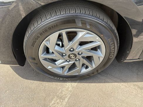 Used 2026 Hyundai Elantra Hybrid FWD image 29