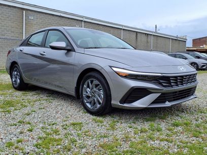 New 2025 Hyundai Elantra Blue