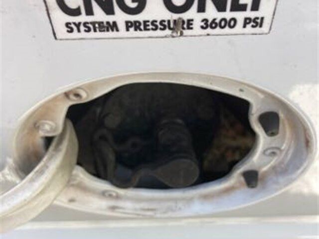 Used 2011 Ford E-250 and Econoline 250 RWD image 3