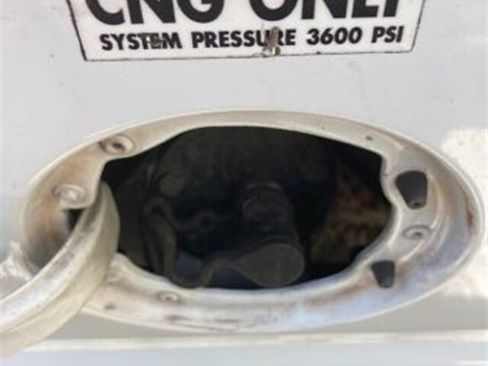 Used 2011 Ford E-250 and Econoline 250 image 3