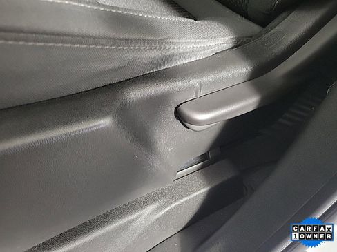 Certified 2021 Chevrolet Silverado 2500 Custom w/ Custom Convenience Package image 18