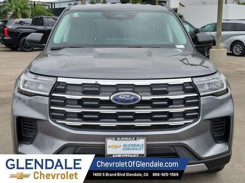 Used 2025 Ford Explorer Active RWD image 16