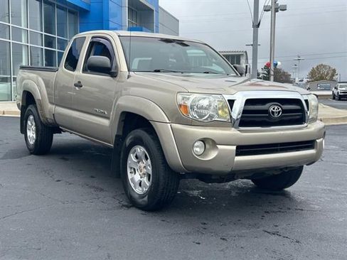 Used 2008 Toyota Tacoma PreRunner image 4