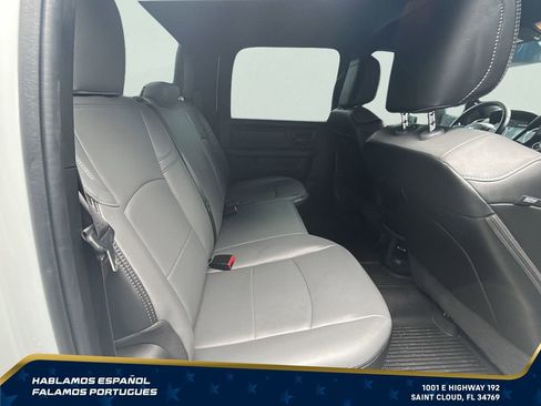 Used 2024 RAM 3500 Tradesman w/ Chrome Appearance Group AWD/4WD image 27