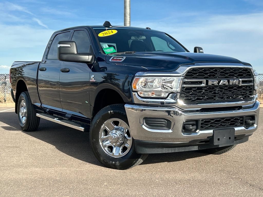 Used 2024 RAM 3500 Tradesman w/ Chrome Appearance Group AWD/4WD image 35
