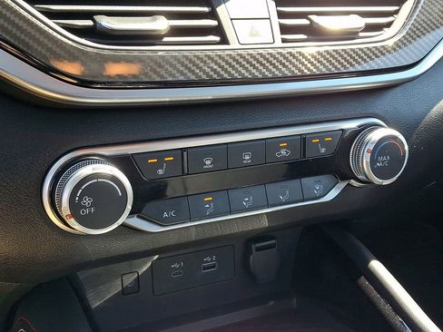 Certified 2023 Nissan Altima 2.5 SR w/ SR Premium Package image 16