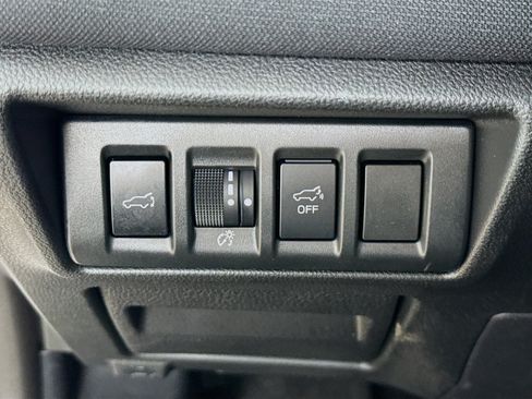 Used 2025 Subaru Outback Premium w/ Popular Package #1A AWD/4WD image 9