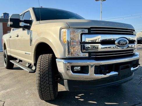 Used 2017 Ford F250 Lariat w/ Lariat Value Package image 2