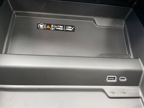 New 2026 Chevrolet Suburban High Country AWD/4WD image 21