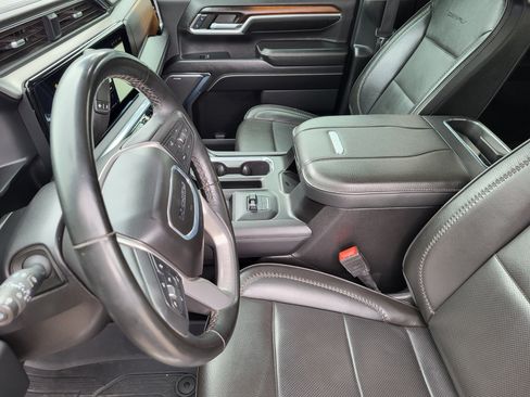 Used 2024 GMC Sierra 2500 Denali w/ Denali Reserve Package AWD/4WD image 12