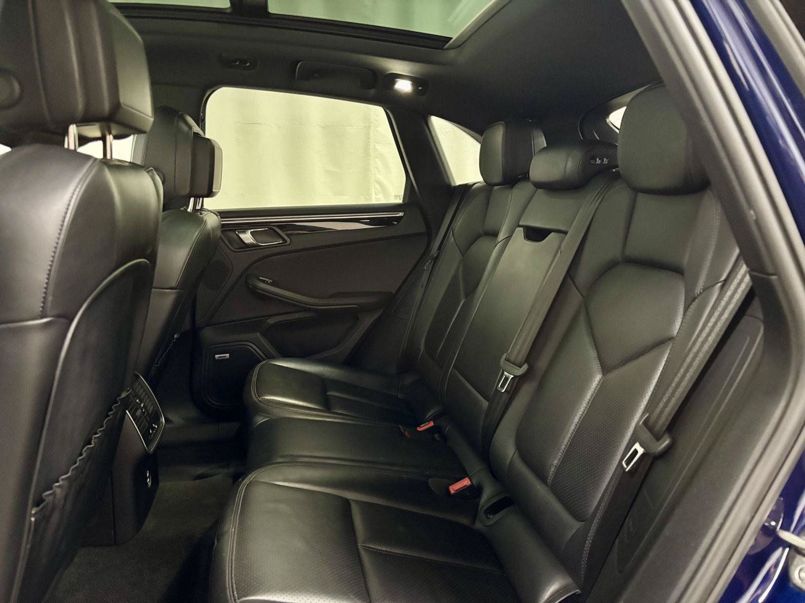 Used 2022 Porsche Macan S AWD/4WD image 22