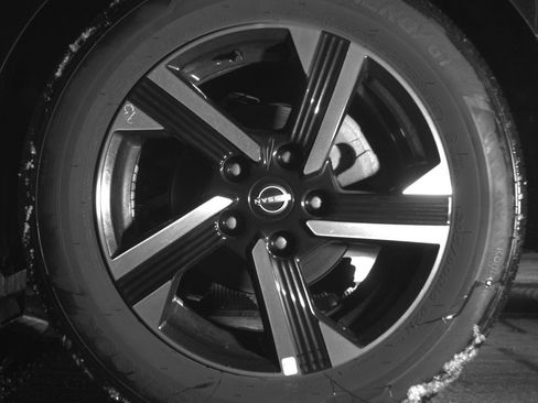 Used 2025 Nissan Sentra SV FWD image 14