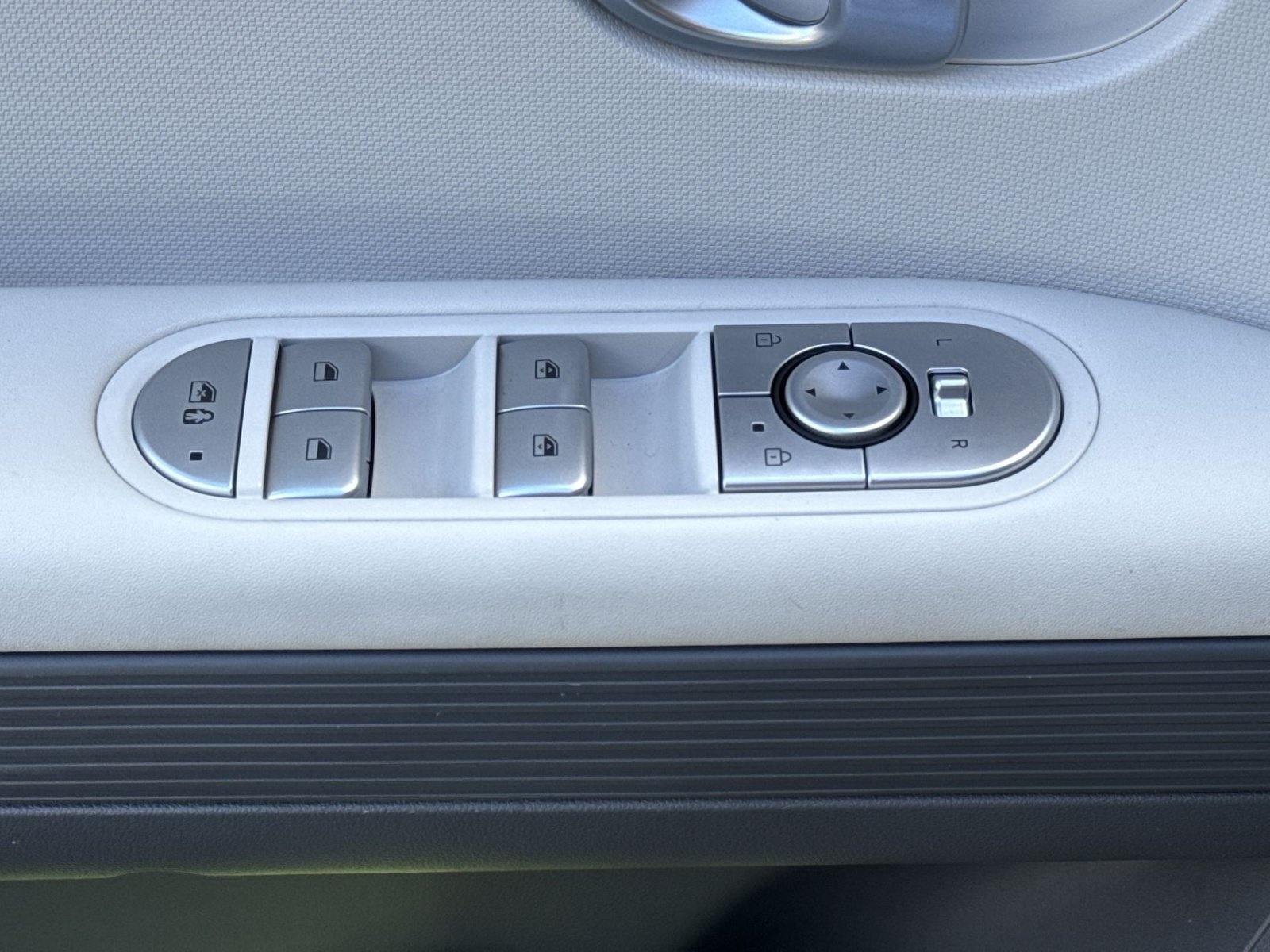 Certified 2024 Hyundai Ioniq 5 SEL AWD/4WD image 15