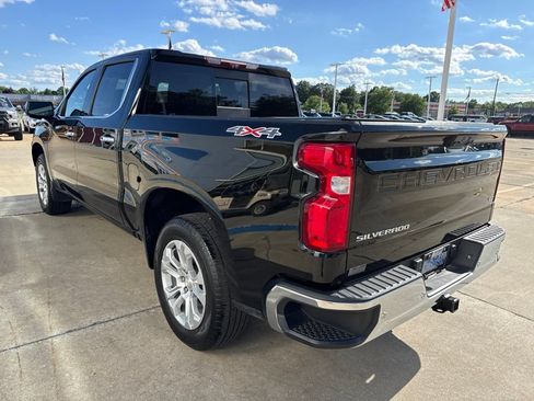 Used 2022 Chevrolet Silverado 1500 LTZ w/ Technology Package AWD/4WD image 6