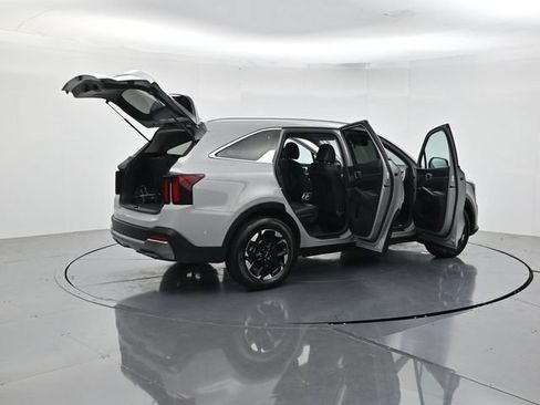 Used 2025 Kia Sorento S FWD image 53