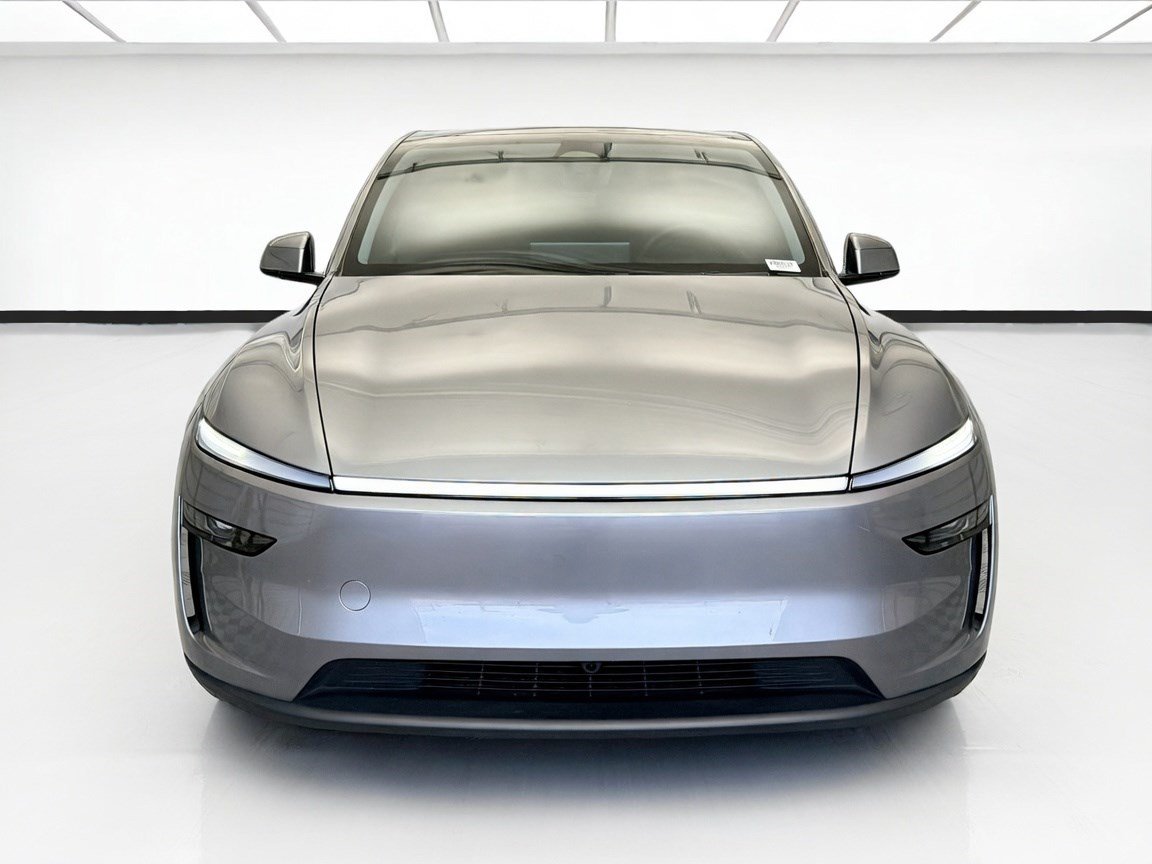Used 2026 Tesla Model Y 2WD image 2