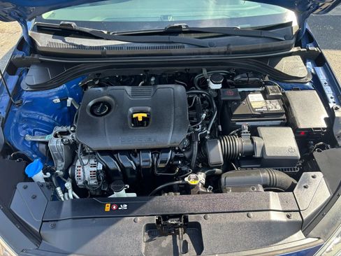 Used 2020 Hyundai Elantra SE FWD image 57