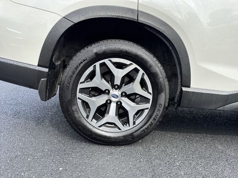 Certified 2023 Subaru Forester Premium AWD/4WD image 28