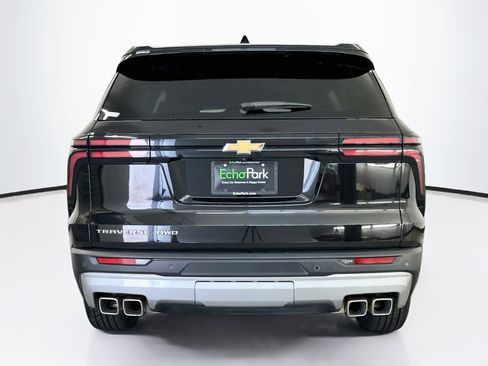 Used 2025 Chevrolet Traverse LT AWD/4WD image 7