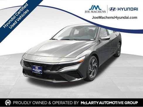 Used 2025 Hyundai Elantra SEL FWD image 5