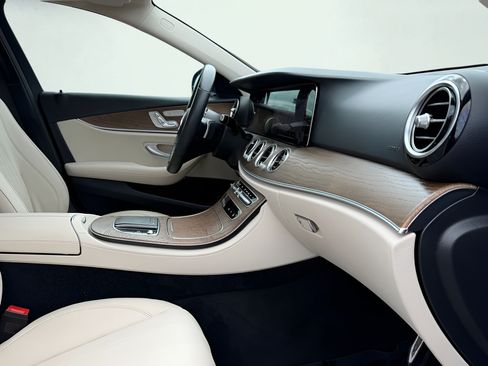 Used 2021 Mercedes-Benz E 350 4MATIC Sedan image 30