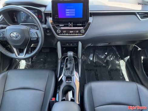 Certified 2024 Toyota Corolla Cross XLE w/ Convenience Package image 17