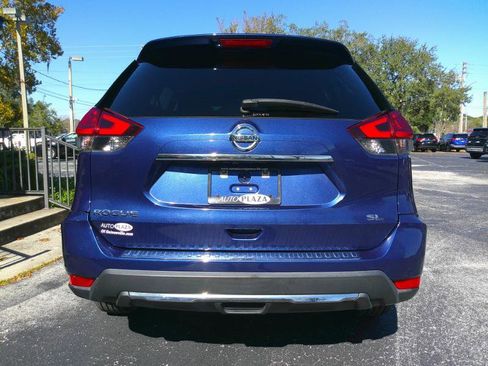 Used 2017 Nissan Rogue SL w/ SL Premium Package image 6