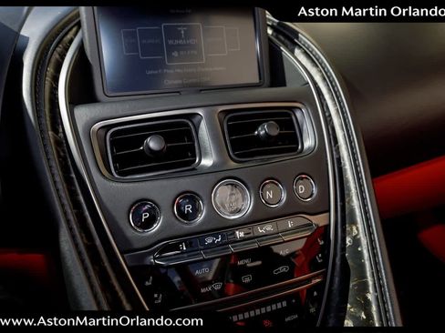 Used 2019 Aston Martin DB11 Volante image 47