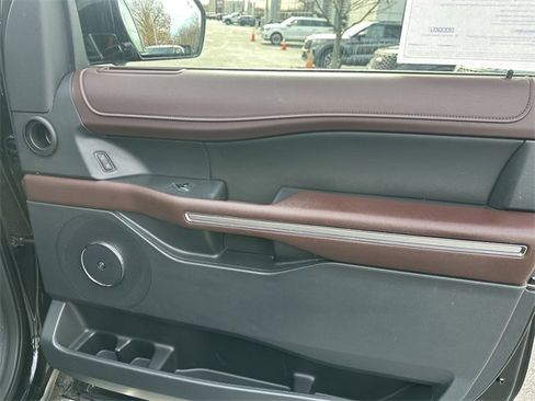 Certified 2022 Ford Expedition Limited image 36