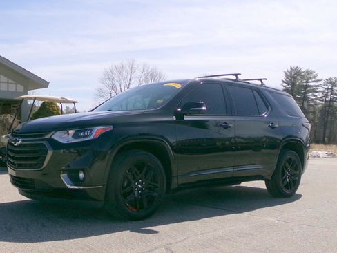 Used 2020 Chevrolet Traverse Premier w/ Redline Edition FWD image 12
