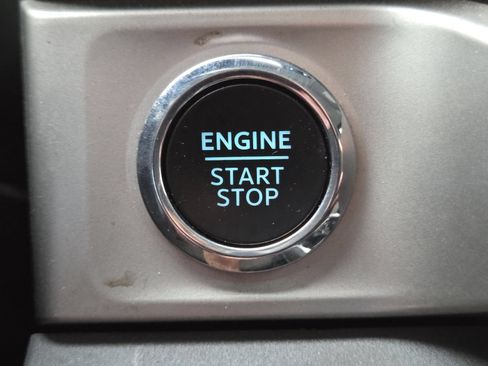 Used 2023 Ford F350 XLT w/ XLT Premium Package AWD/4WD image 12