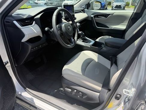Used 2023 Toyota RAV4 XLE Premium FWD image 11