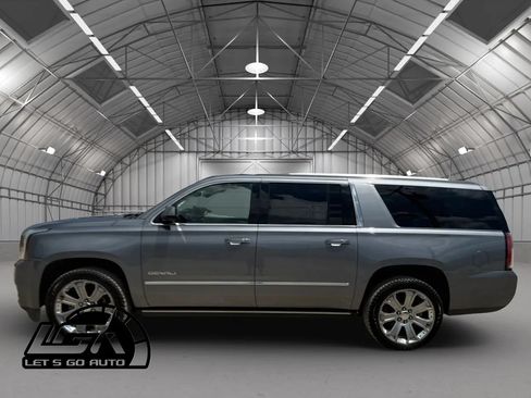 Used 2018 GMC Yukon XL Denali w/ Denali Ultimate Package AWD/4WD image 4
